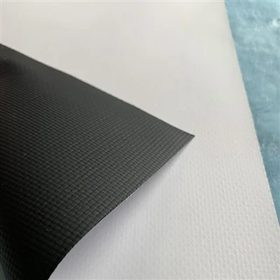 Melnais PVC reklāmkarogs